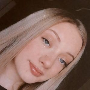 Meet your Posher, Makayla